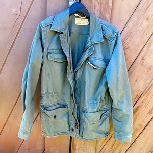 Lucky brand Army Jacket in a great condition- size Medium